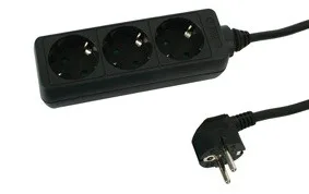 Extensión negra con 3 tomas (1.5 m)