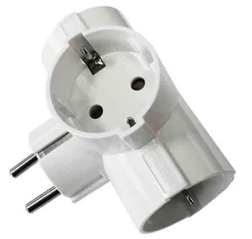 Toma triple con tierra