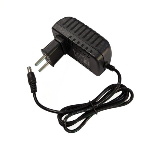 Alimentador AC/DC 12V 2A - 24W com ficha EUA + Adaptador Europa